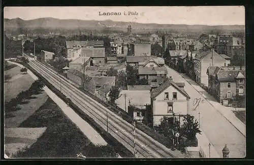 AK Landau / Pfalz, Ortsansicht mit Bahnstrecke