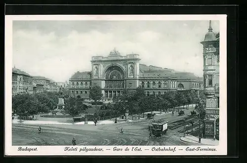 AK Budapest, Ostbahnhof mit Strassenbahn