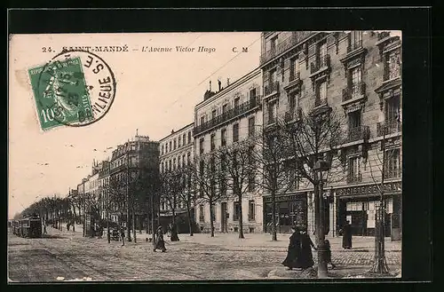 AK Saint-Mandé, L`Avenue Victor Hugo, Strassenbahn