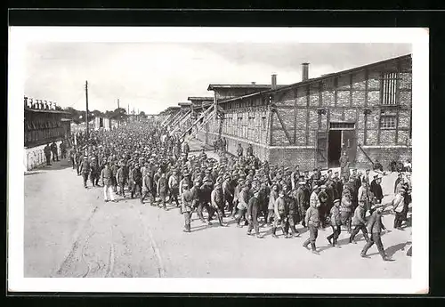 AK Hammerstein, Morgenspaziergang der kriegsgefangenen Russen im alten Lager