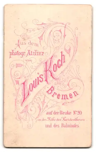 Fotografie Louis Koch, Bremen, Auf der Brake 20, Junge Frau mit streng gescheiteltem Haar und Zierschleife