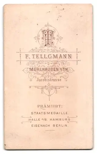 Fotografie F. Tellgmann, Mühlhausen i /Th., Jacobistr., Bürgerliche Dame mit Haube und Halskette