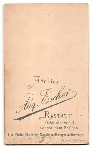 Fotografie Aug. Escher, Rastatt, Rossistr. 4, Junge Dame in weisser Kleidung