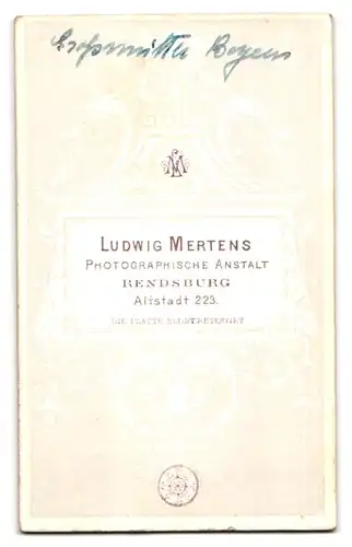 Fotografie Ludwig Mertens, Rendsburg, Altstadt 223, Bürgerliche Dame mit Kragenbrosche