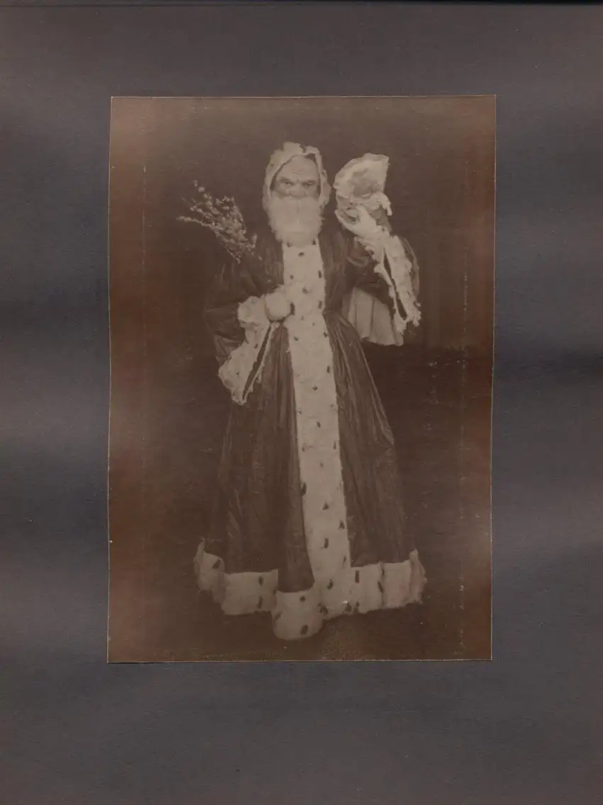 Fotoalbum 19 Fotografien, Bayerische Trachten, Kostüme & Mode, Trachtenmädchen, Tänzerinnen & Bühnenkostüme 10