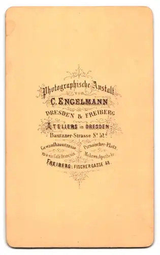 Fotografie C. Engelmann, Dresden, Bautznerstr. 52d, Portrait junge Dame mit Brosche & Ohrringen, Schmuck