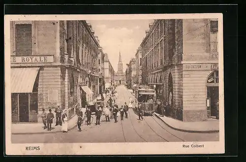 AK Reims, Rue Colbert, Strassenbahn