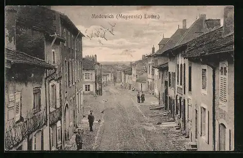 AK Medewich /Lothr., Strassenpartie