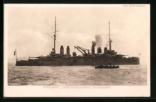 AK Französisches Schlachtschiff Courbet auf hoher See