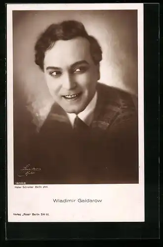 AK Schauspieler Wladimir Gaidarow in lächelnder Pose