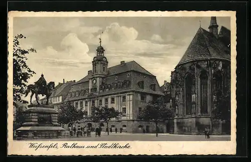 AK Weissenfels, Blick auf Rathaus, Stadtkirche und Denkmal