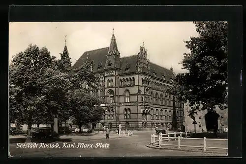 AK Rostock, Strassenpartie am Karl-Marx-Platz