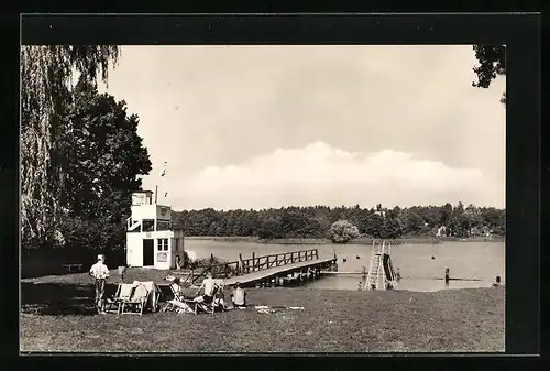 AK Templin /UM., Strandbad mit Badegästen