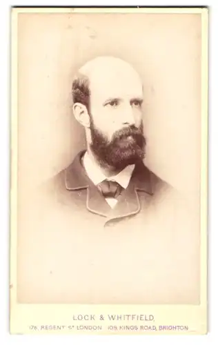 Fotografie Lock & Whitfield, London-W., 178, Regent Street, Bürgerlicher Herr mit Backenbart