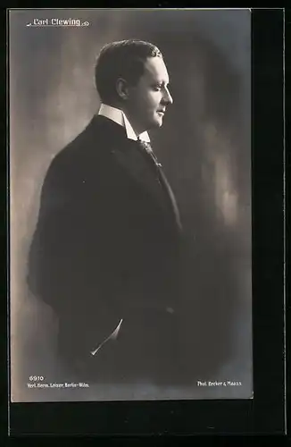 AK Schauspieler Carl Clewing in dunklem Anzug