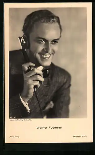 AK Schauspieler Werner Fuetterer mit Telefonhörer
