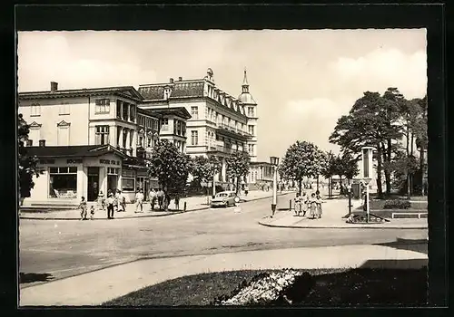 AK Zinnowitz auf Usedom, Strassenpartie mit Buchhandlung