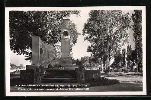 AK Pazardjik, Le monument d`Aleko Konstantinoff