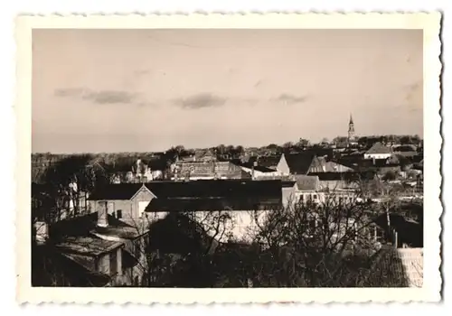 16 Fotografien unbekannter Fotograf, Ansicht Lunden, Ortsansichten, Strassenansichten, Gehöft, Eisenbahn am Ortsrand