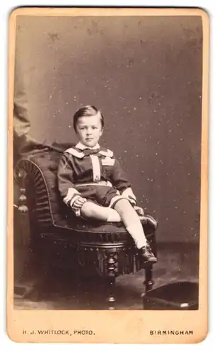 Fotografie H. J. Whitlock, Birmingham, 11, New Street, Kleiner Junge in modischer Kleidung