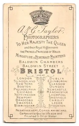 Fotografie A. & G. Taylor, Bristol, Baldwin Street, Bürgerlicher mit kunstvoller Frisur, Schnurr- und Backenbart