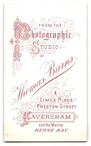 Fotografie Thomas Barns, Faversham, Limes Place, ältere bürgerliche Dame mit Fächer