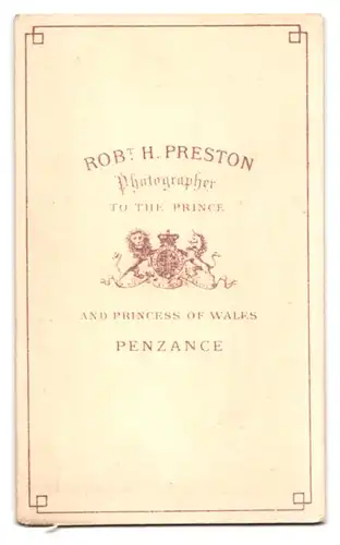 Fotografie Rob H. Preston, Penzance, edler Herr mit gestreifter Krawatte