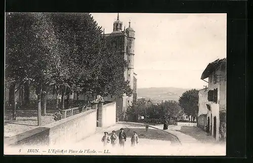 AK Irun, L`Eglise et Place de l`Ecole