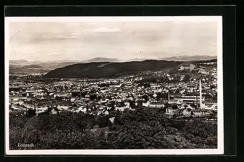 AK Lörrach, Ort aus der Vogelschau vor Bergpanorama
