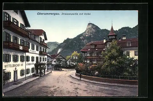 AK Oberammergau, Strassenpartie mit Kofel und Wittelsbacher Hof