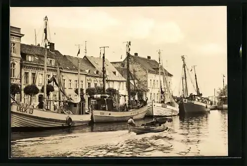 AK Ueckermünde, Seegelboote im Hafen