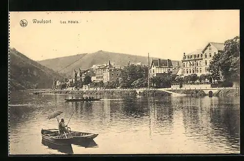 AK Waulsort, Les Hotels