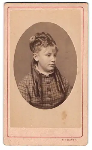 Fotografie Ferdo Kelemen, Zabreb - Zagrebu, Portrait Mädchen mit Locken & tupiertem Haar