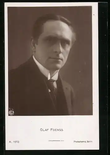 AK Schauspieler Olaf Fönss im Halbprofil mit Krawatte