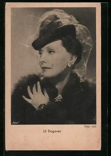 AK Schauspielerin Lil Dagover mit Hut und Brosche
