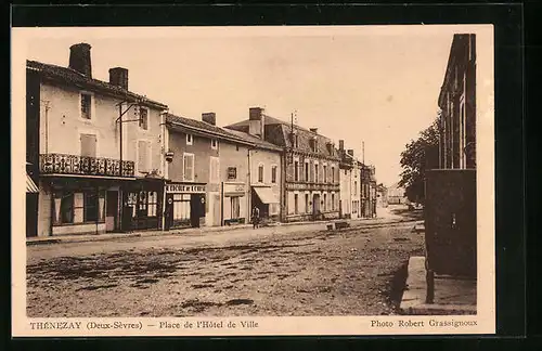 AK Thénezay, Place de l`Hotel de Ville