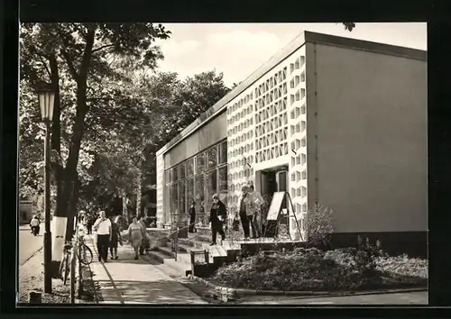 AK Boltenhagen, Neues Einkaufszentrum mit Besuchern