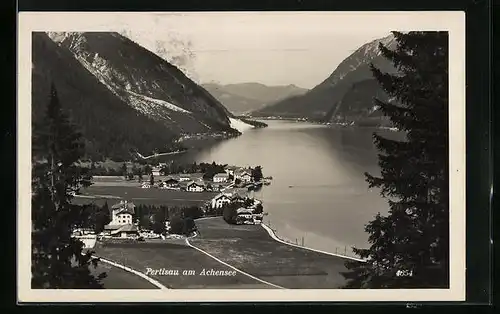 AK Pertisau, Ort aus der Vogelschau am Ufer des Achensee