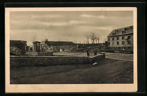 AK Peronne, Somme-Kanal mit Wassermühle (Eingang vom Festungsgürtel)