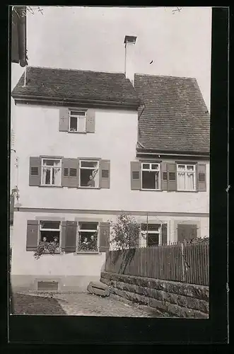 Foto-AK Neuenbürg, Haus Pfrommer von der Strasse gesehen, Poststempel vom 12.12.1912