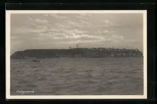 AK Helgoland, Blick von der Nordsee auf die Insel