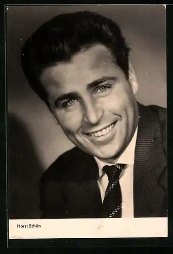 AK Schauspieler Horst Schön mit charmantem Lächeln