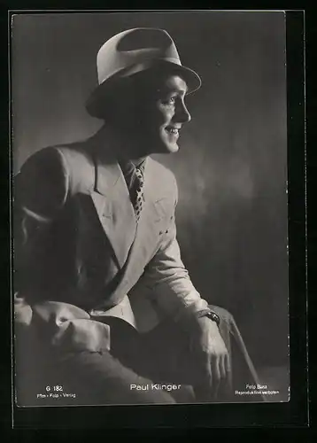 AK Schauspieler Paul Klinger mit Hut im Anzug