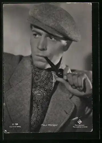 AK Schauspieler Paul Klinger charmant mit Pfeife