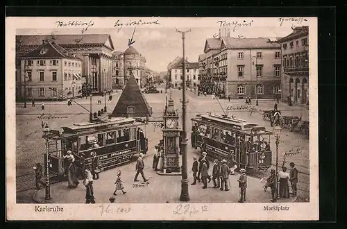 AK Karlsruhe, Marktplatz mit Strassenbahnen