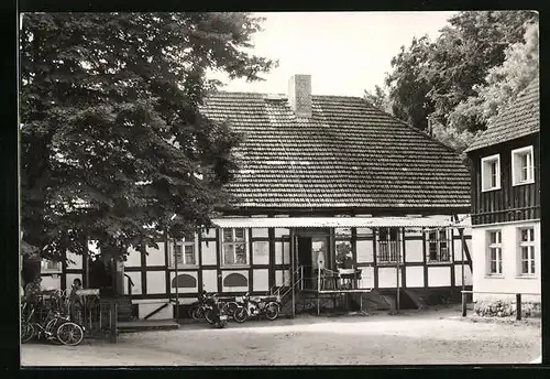 AK Gühlen-Glienicke, Ansicht des Fachwerkhauses Konsum-Gaststätte Boltenmühle