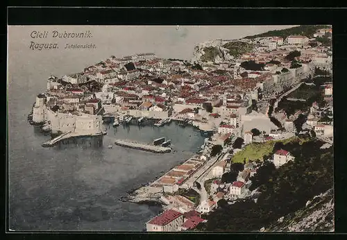 AK Ragusa, Totalansicht mit dem Fort an der Bucht