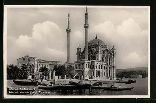 AK Istanbul, Mosquee Valide d`Ortakevy, Fassade