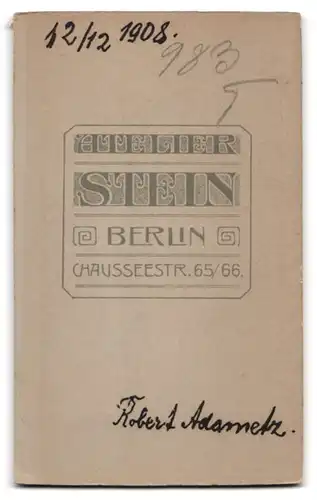 Fotografie Atelier Stein, Berlin, Chausseestr. 65 /66, Portrait eleganter Herr mit Zwirbelbart