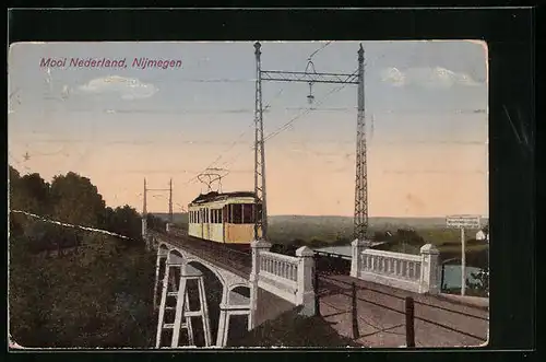 AK Nijmegen, Brücke mit Strassenbahn